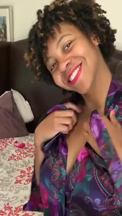 Mature Woman Masturbates with a Toy