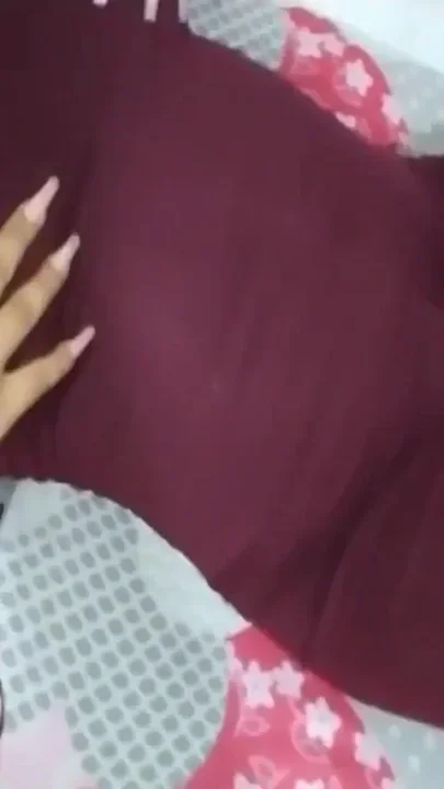 18 year old brunette big saggy tits from New York United States fucking her