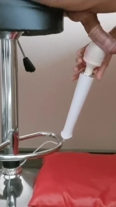 Magic wand makes me cum