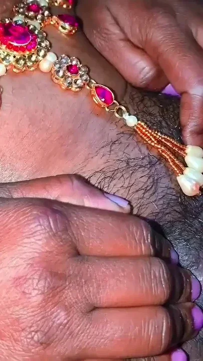 Indian Desi Village hot romance girlfriend ki chudai Bhaiya Ghar pe nahi the tab