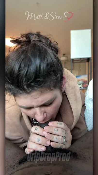 At Home Midday Sucking Siren Sucks the Cum Right Out in the Middle of the Day