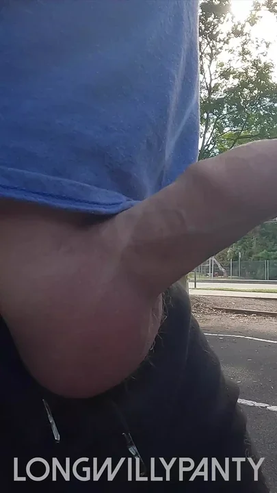 Amateur straight guy flashes his cock next to the busy road