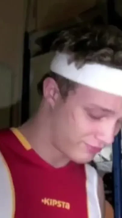 Fucked by the coach boxer sportive