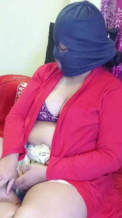 Sexy Indian Stepsister Got Hot Sex From Her Young Stepbrother in Dirty Hindi Audio