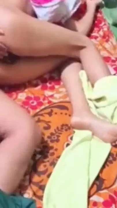 Step brother went to step sister room fucked her and give a huge load of
