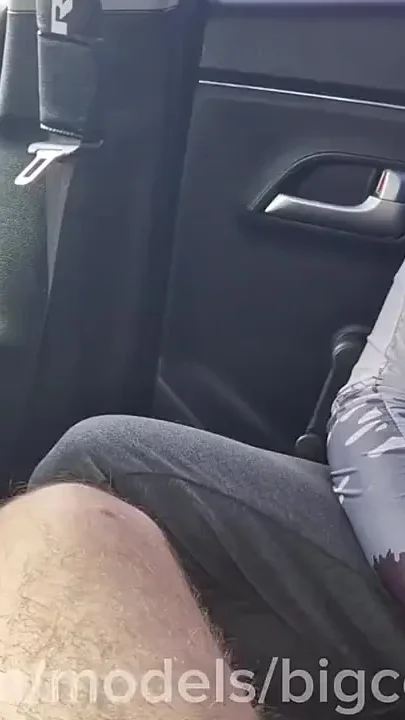 A Lost Young Man Gave His Ass to a Traveling Courier There's a Lot of Cum