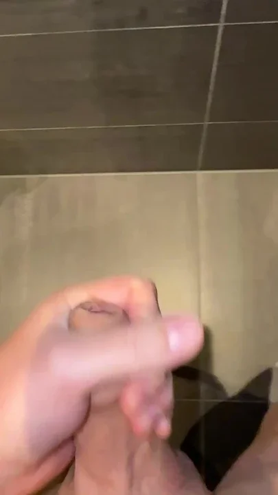 Hyperspermia in the toilet so many ropes of cum