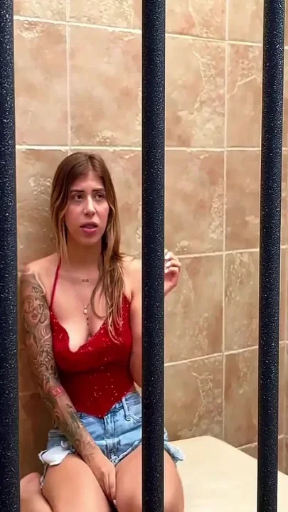 Rude Girl Gets a Lesson Fuck Ends up Full of Milk