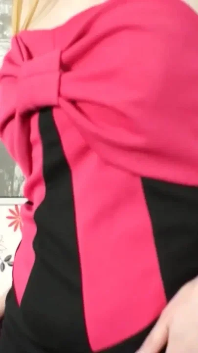 The Disgusting Slut with the Yellow Hairs