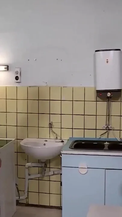 Petite fucking fingering in the kitchen