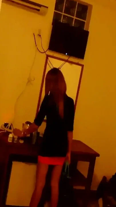 Asiansexdiary Cock Slurping Filipina Plays with Lucky Guy