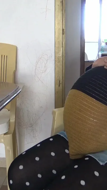 Rich Pregnant Arab Housewife Has a Naked Indian Servant in Dubai