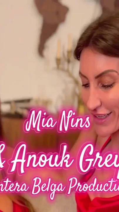Mia Nins Lesbian Sex on the Sofa with Anouk Grey