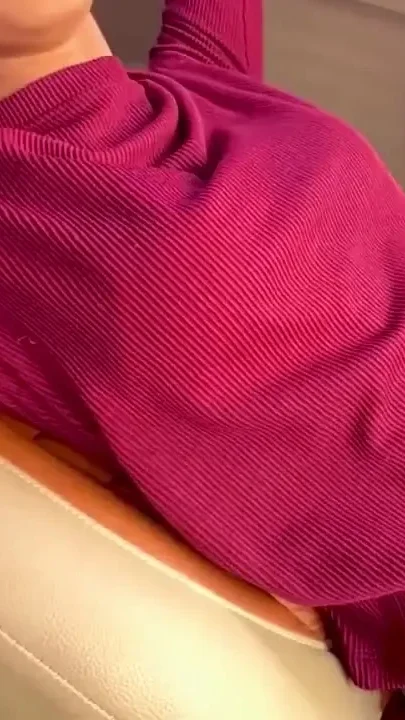 Desi Girl Giving Blowjob to Her Boyfriend in the Car