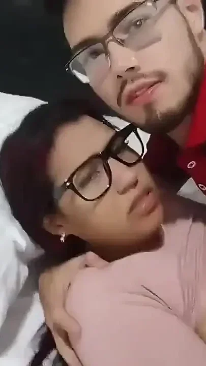 18 year old brunette big saggy tits from New York United States fucking her