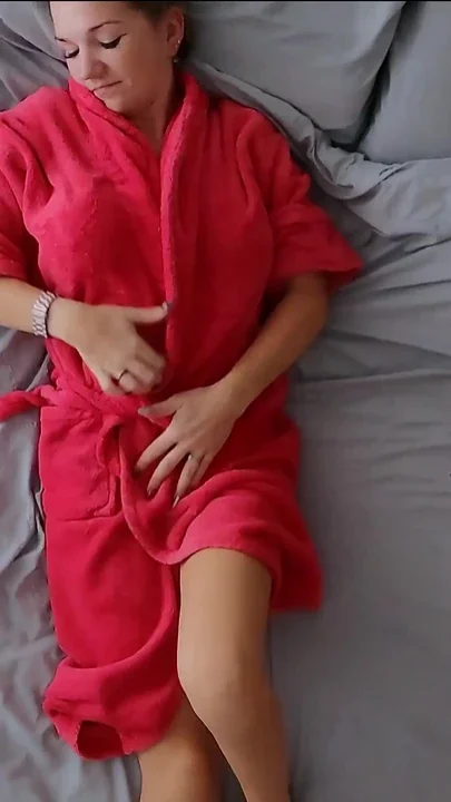 Sexy Stepmommy with Her White Magic Wand Having Multiple Orgasms