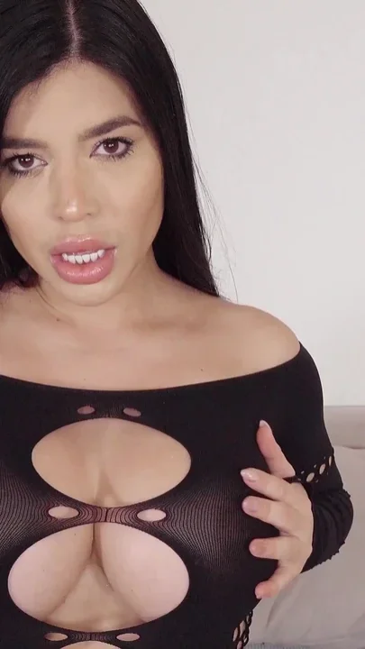 Sara Retali Smashing All Her Holes