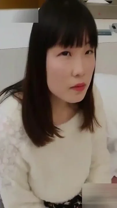Horny Asian sluts 091