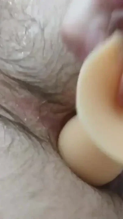 I ride a long and bring myself to orgasm with a big Clip 1
