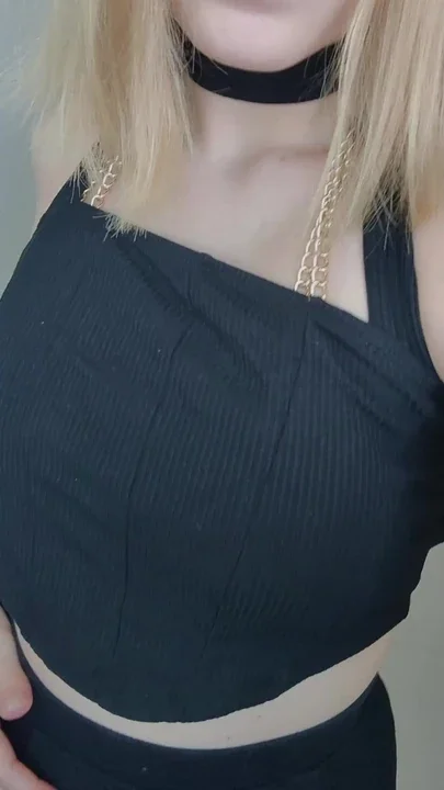 yummy small boobie