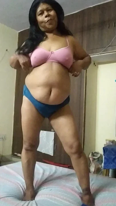 Hot night dance