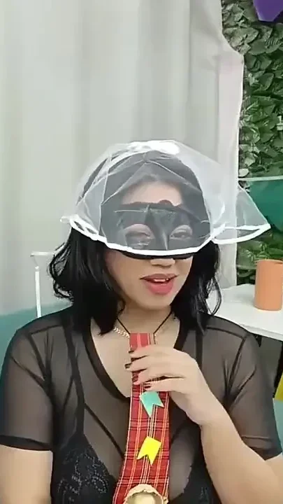 Will Akillies Convince Zayrapink to Throw Away the Mask