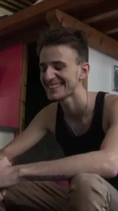 Jess fucked by sexy twink Kyle for fun