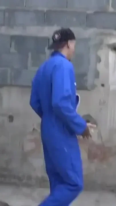 Yougn straight worker fucked outdoor