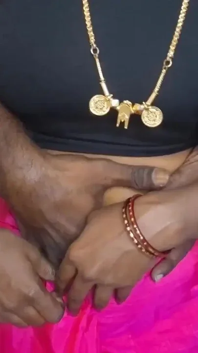 Perfume Sales man fuck indian aunty Clip 1