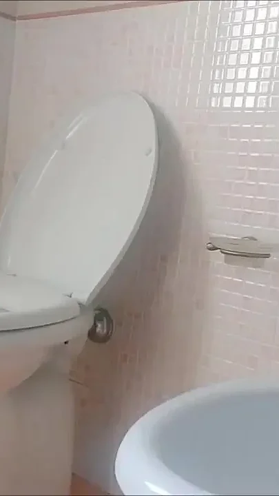 Come on My Beautiful Stepmother in the Bathroom