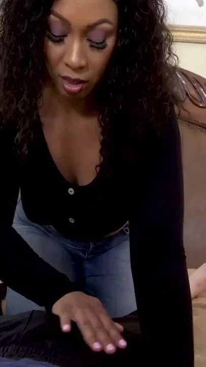 Black MILF Anita Peida heals a horny cock