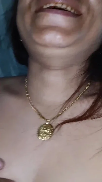 Pussy kissing Clip 1