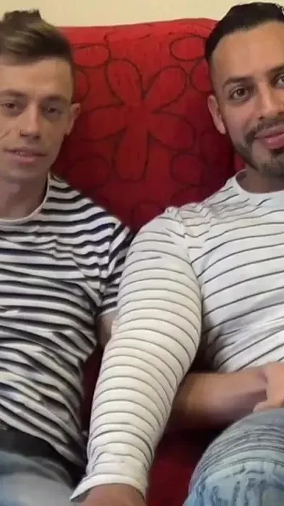 Aaron mautn er fucked bareback by Viktor Rom