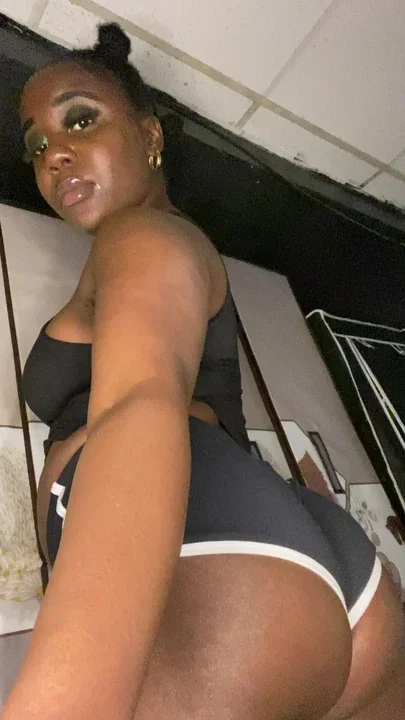 Connecticut Female Rapper