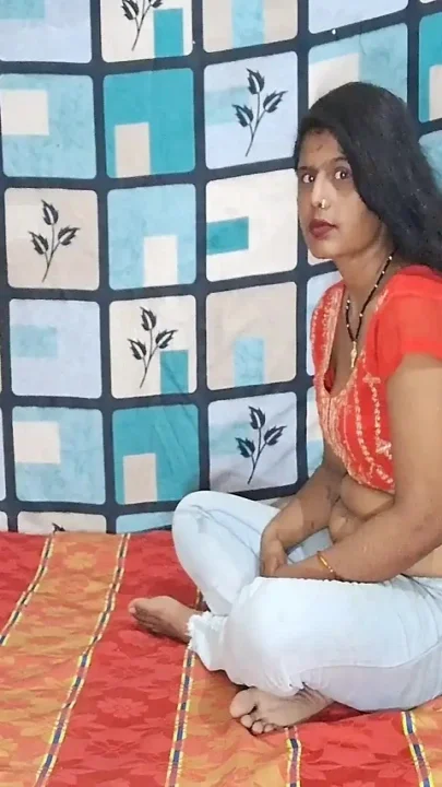 Amateur Indian Wife Neha Bhabhi Real Homemade Romantic Sex with Creampie Finish
