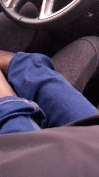 Amateur MILF in jeans and nylon socks gives a taxi driver a footjob Clip 1