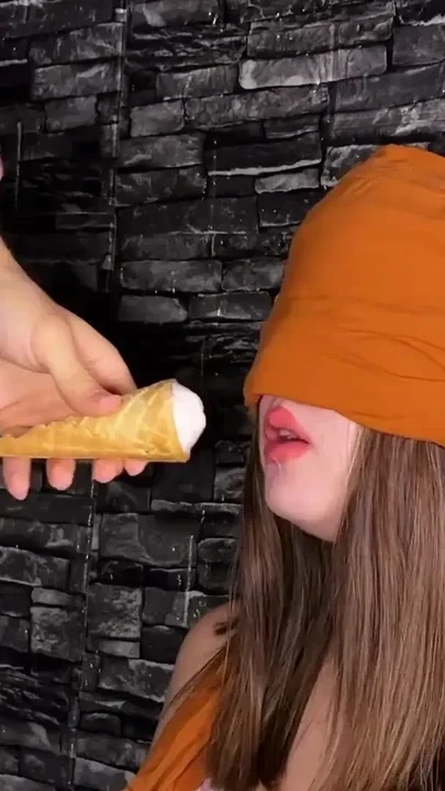 ICE CREAM GAME My Step Sis getting a big loads of cum in her Face during the