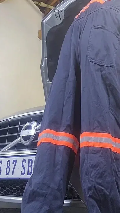 Could Nt Pay the Mechanic so I Offered Him Some Pussy