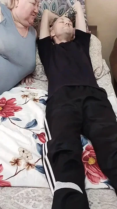 My Wife Gives Me a Deep Blowjob and Eats Cum