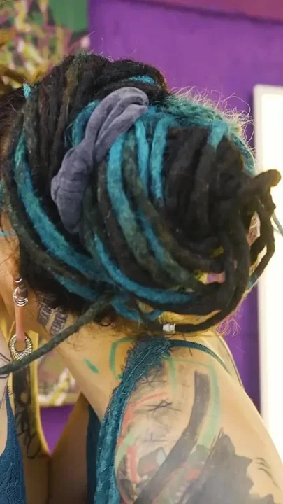Dreadlocks Tattooed Cynthia Devours Leos Pussy & Ass - Magic Wand Deep Anal Toy