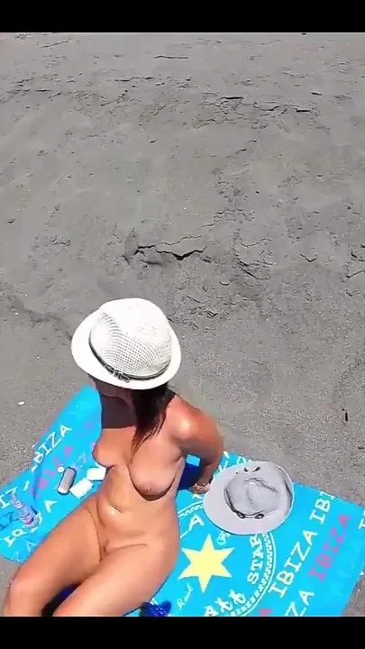 When You Take Beach Doggystyle Sex to the Next Level - Sexydea Fucked at the Beach