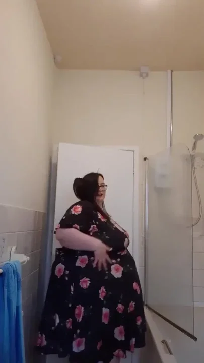 SSBBW Teases Before Shower