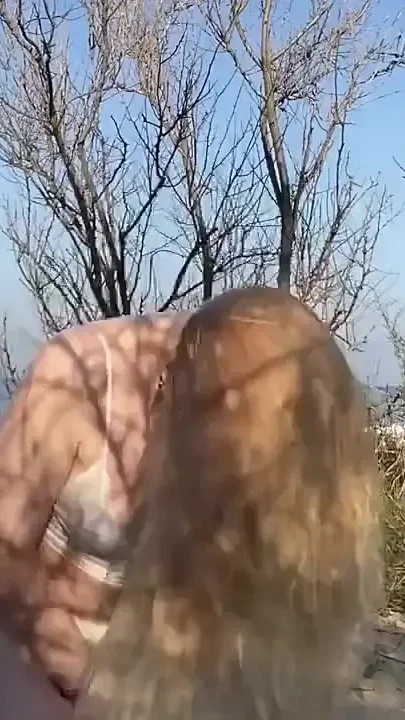 Sexy Gymnast Masturbates on the Beach and Ends up Squirting