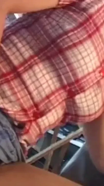 The wallet that went to deliver a certificate and gave its suggestive body