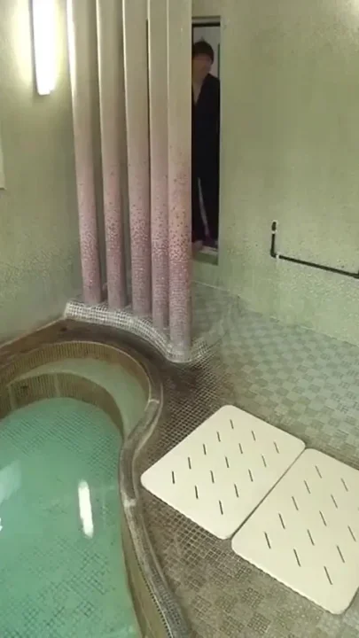 Aphrodisiac Hot Spring Water Heats the Body Until Restraint Completely Falls Apart Part4