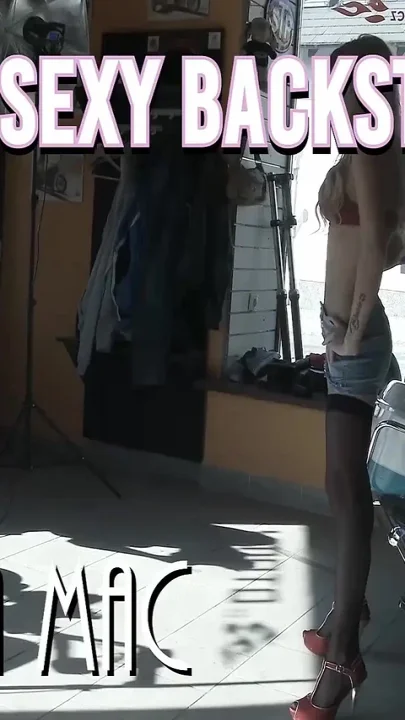 Claudia Mac - Photoshoot Backstage VR 186