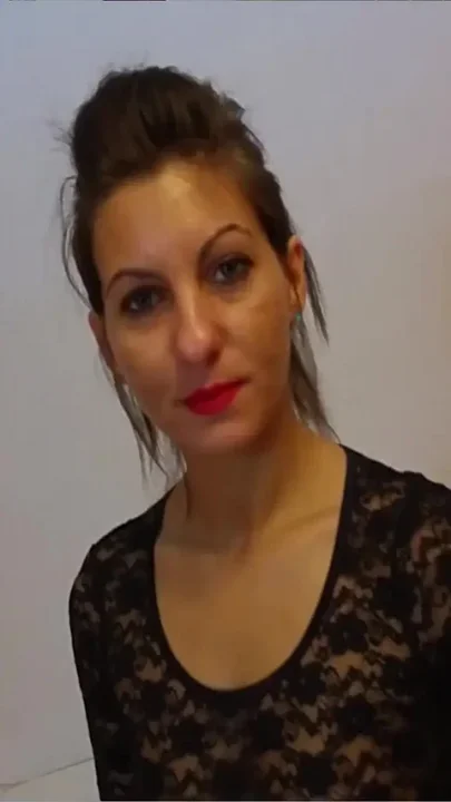 Petite brunette Linda fucked on casting by Mugur Porn