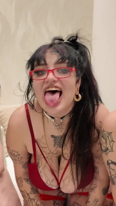 Chubby Girls Silly Faces Saliva Mouth Tongue and Teeth Fetish