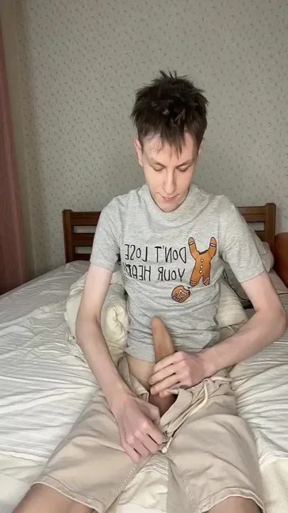 Three Days Abstinence Ends in Twink Bed Flooding