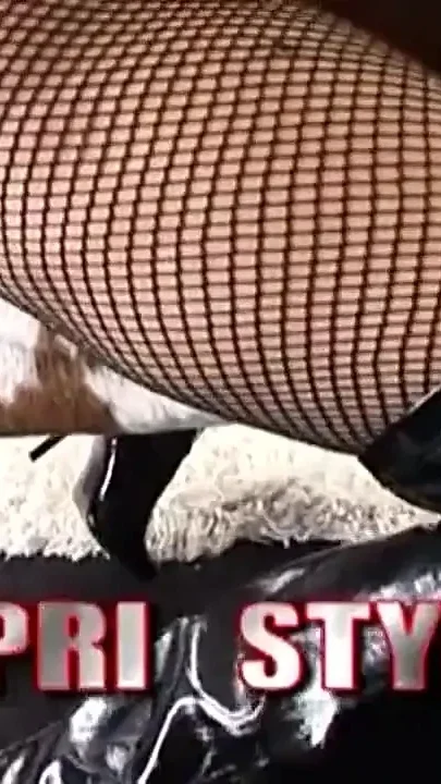 Beautiful Black Cunt Makes Pig Enjoy with a Huge Black Cock